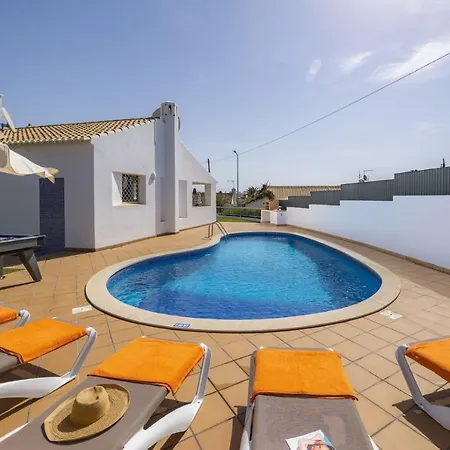 Villa Amendoeira By
