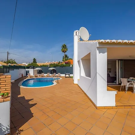 Villa Amendoeira By