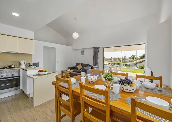 Amendoeira By * 알부페이라